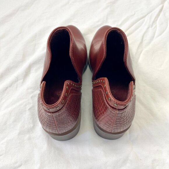 Baretraps Avril Ankle Boot  Western Burgundy Red Croc Studded Booties US 8 NEW - Picture 5 of 8